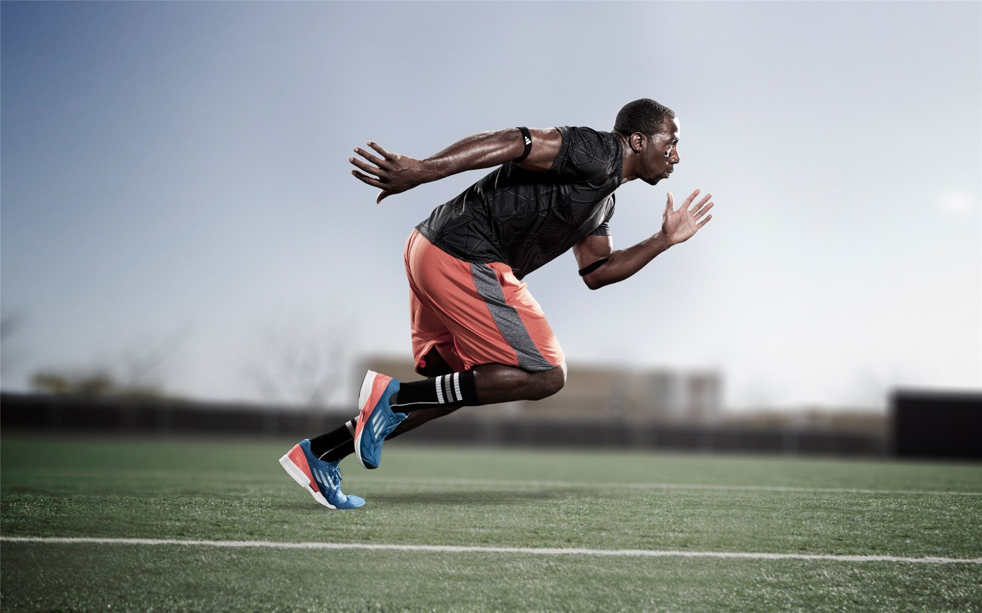 华体会官网体育-轻艇马拉松迎多国强手，水上对决看点足，2021陆上赛艇马拉松