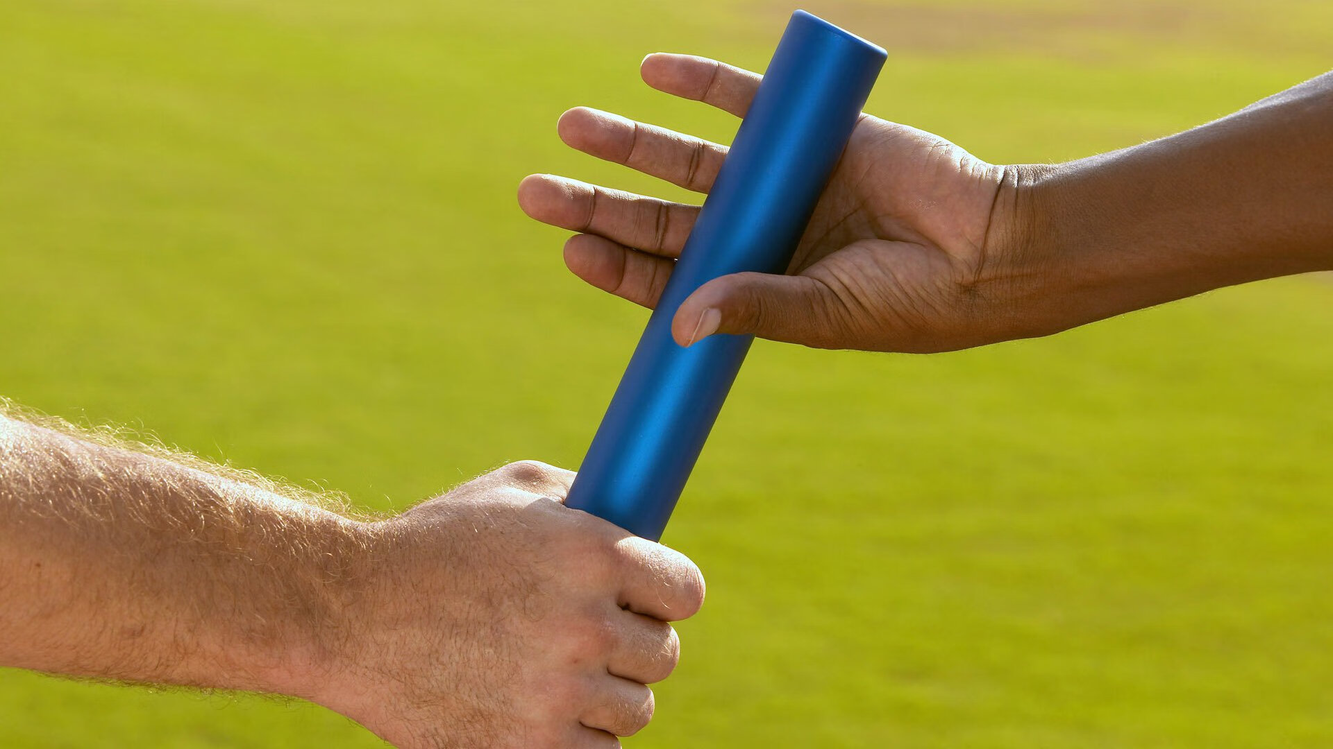 特斯·冯·迪克:中场的指挥官,为南非队提供战术深度,安迪冯斯特拉克